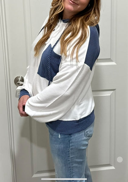 BLUE TONED RIBBED PULLOVER