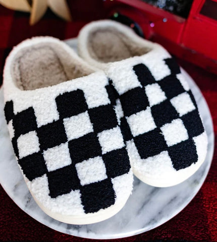 COZY CHECK SLIPPERS