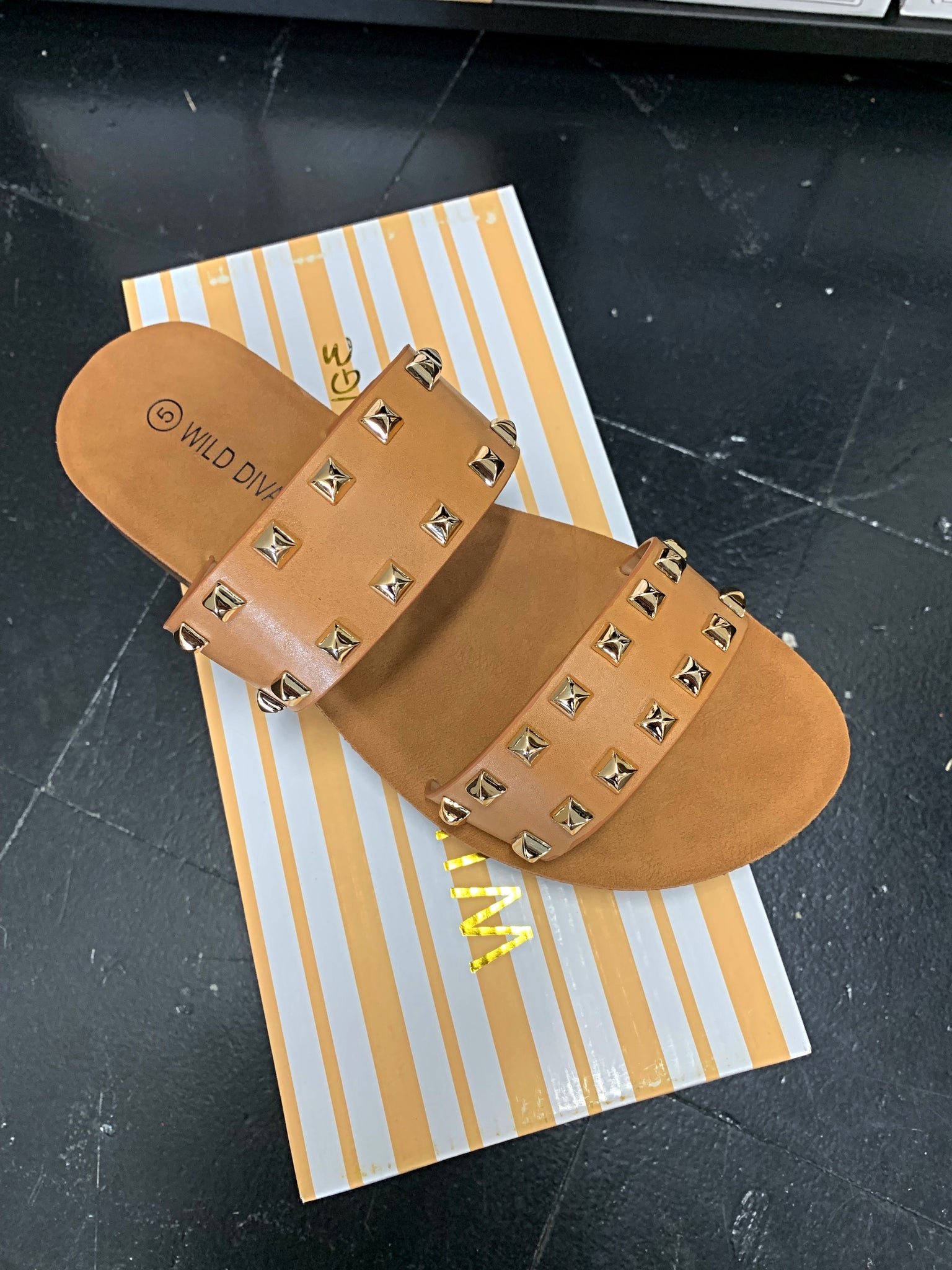 CAMEL STUDDED STRAP SANDAL